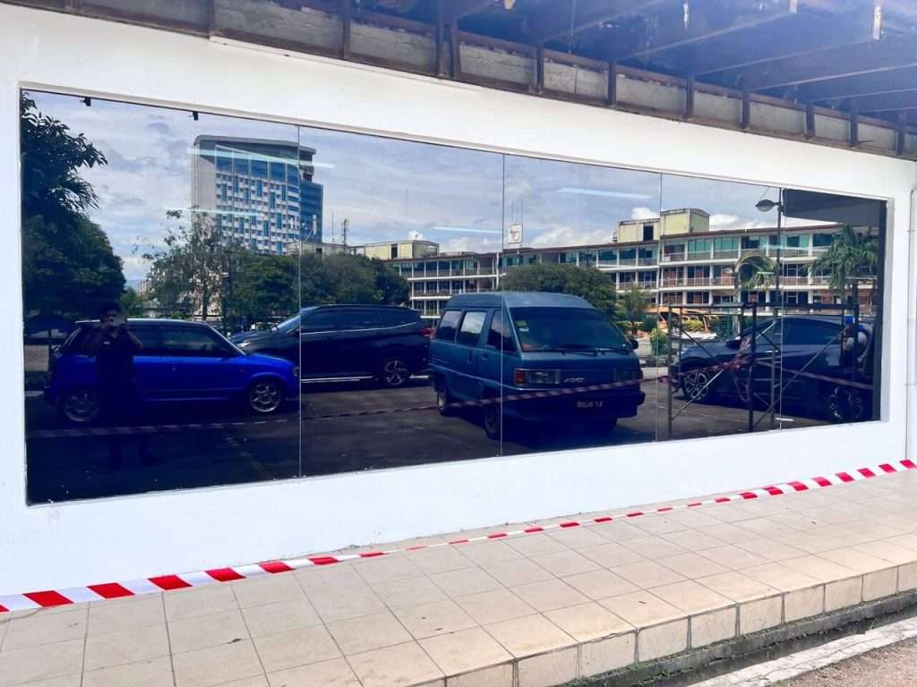 TINTED FILM RUMAH PEJABAT KOMERSIAL DESA SRI HARTAMAS