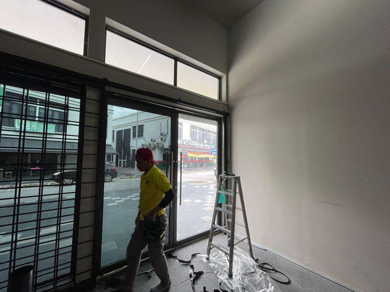 TINTED CERMIN TINGKAP RUMAH PEJABAT BANGUNAN MONT KIARA