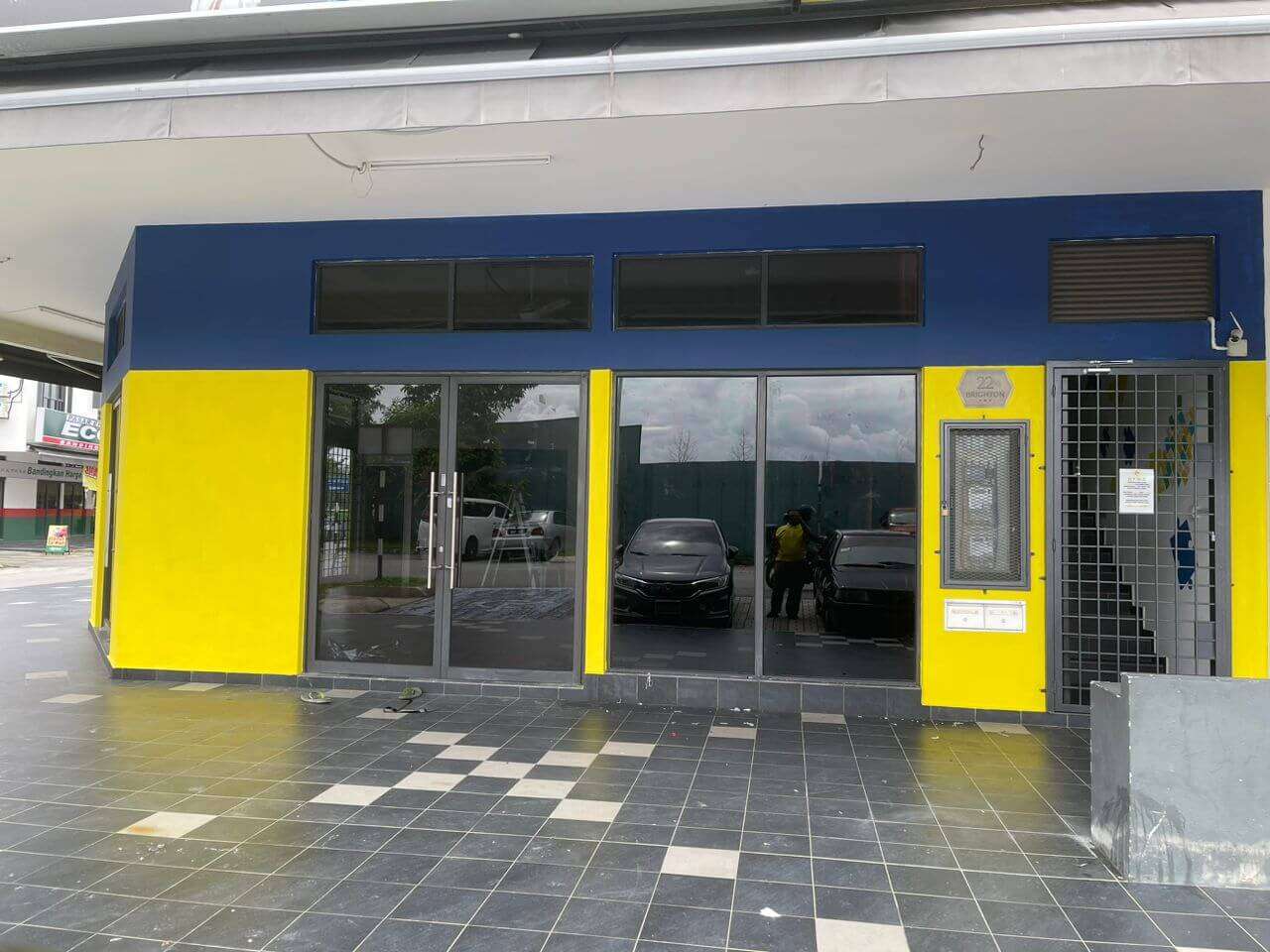 TINTED GLASS RUMAH PEJABAT KOMERSIAL JALAN DAMANLELA