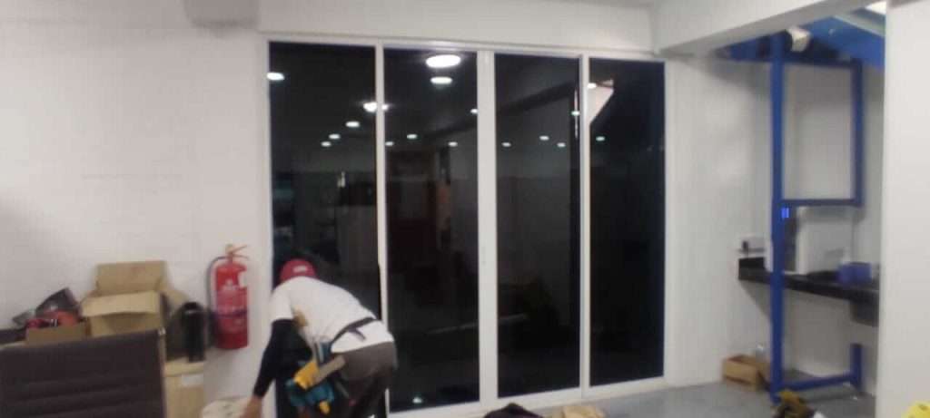 5d94e420-87c0-4c39-862d-58ff103b5572 | TINTED PEJABAT RUMAH KOMERSIAL KUALA LUMPUR TINTED GELAP RUMAH PEJABAT KOMERSIAL DESA SRI HARTAMAS