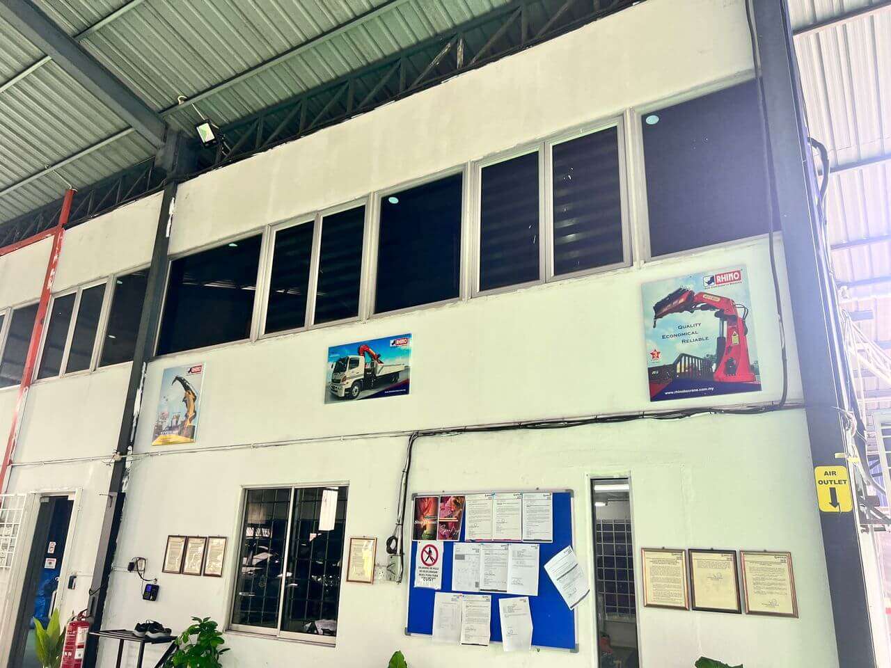 cc8f866c-49d7-4baa-b1e8-370889f7767a | TINTED PEJABAT RUMAH KOMERSIAL KUALA LUMPUR TINTED FILM RUMAH PEJABAT KOMERSIAL KIARA DESIGNER SUITES