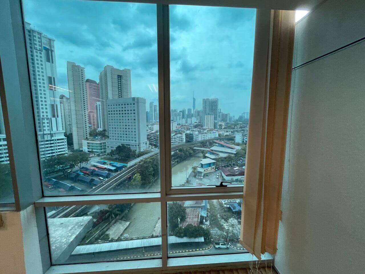 TINTED RUMAH PEJABAT BANGUNAN SEGAMBUT