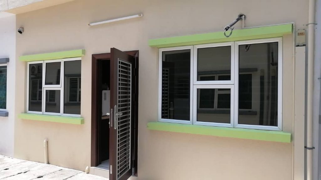 TINTED GELAP RUMAH PEJABAT BANGUNAN KILANG KEPONG