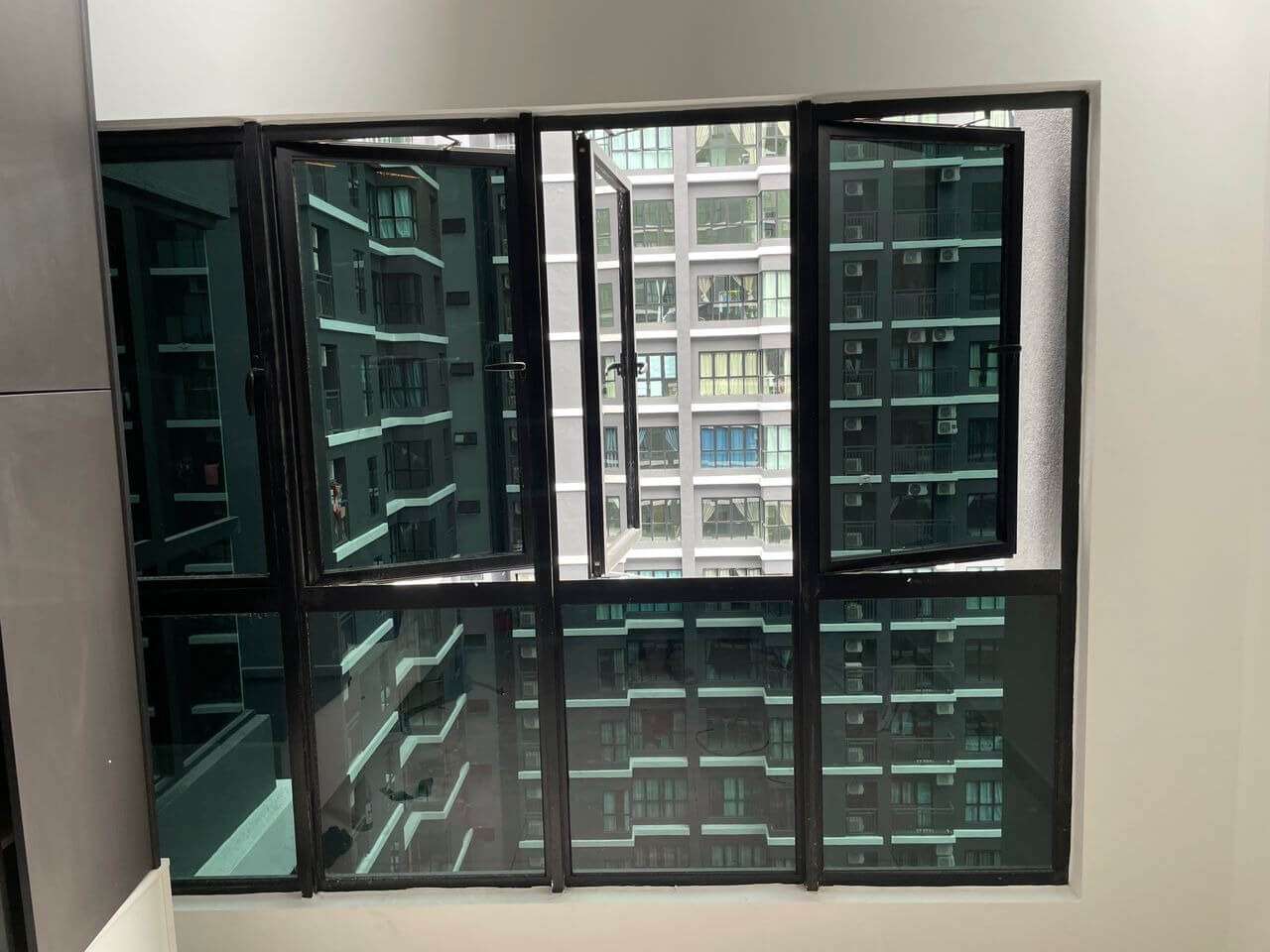 HARGA TINTED RUMAH PEJABAT BANGUNAN GOMBAK