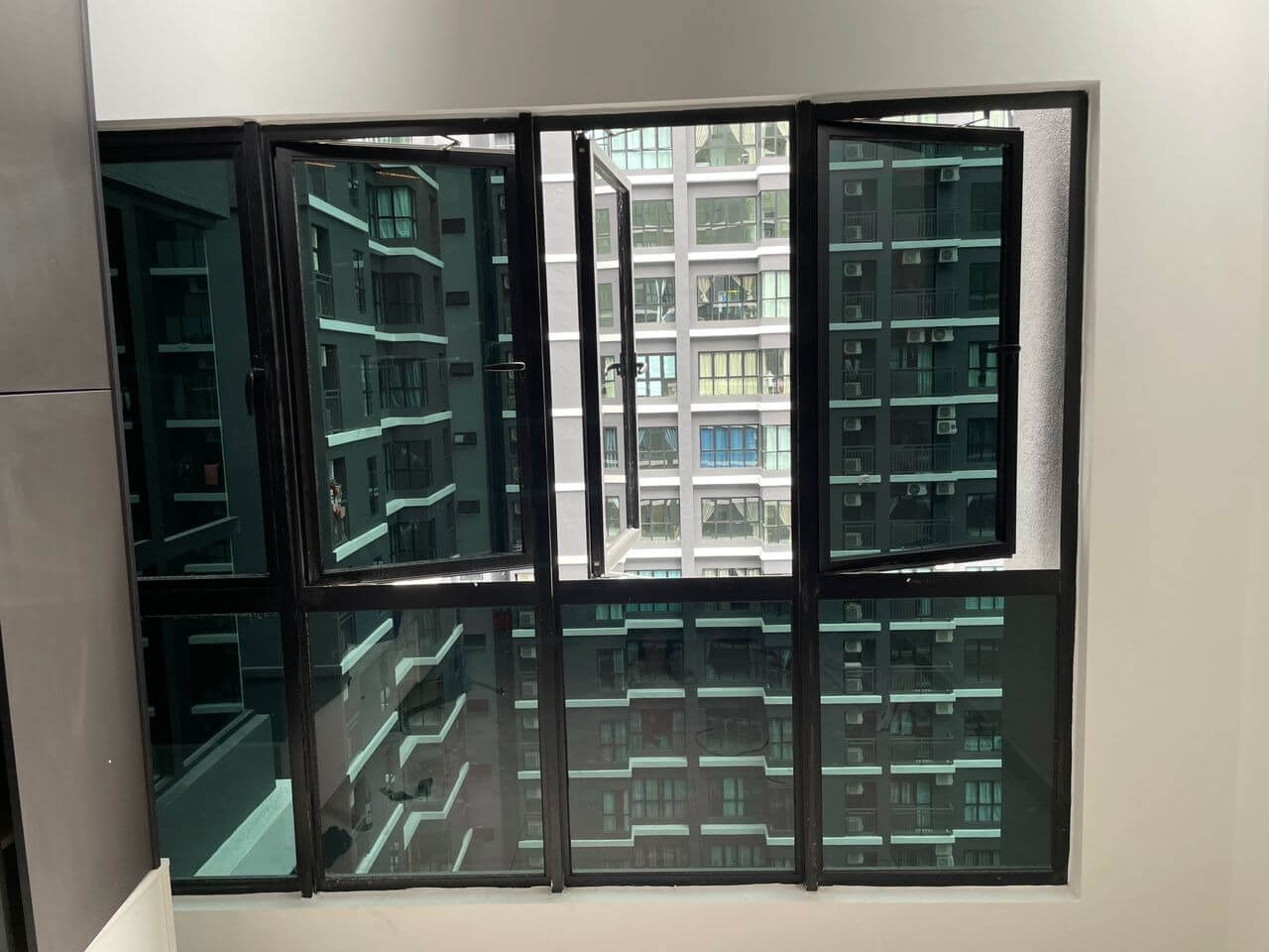 TINTED RUMAH PEJABAT BANGUNAN SETAPAK