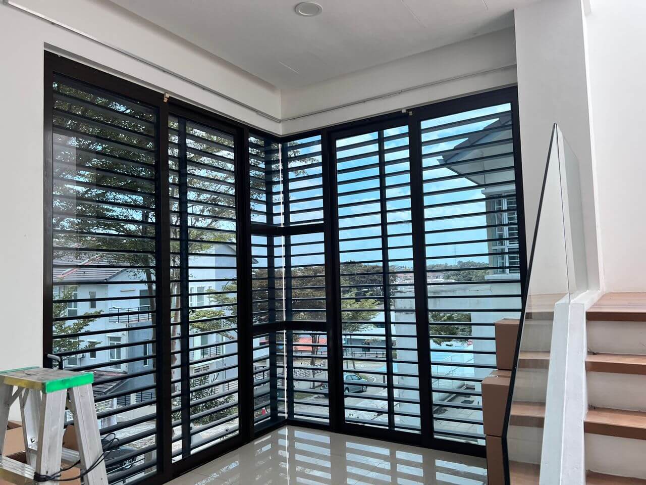 TINTED GELAP RUMAH PEJABAT BANGUNAN KILANG DESA SETAPAK