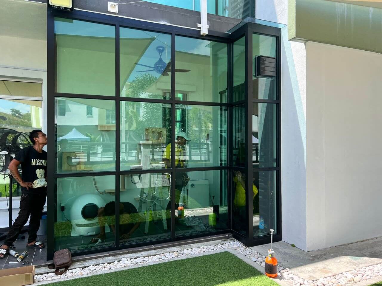 TINTED RUMAH PEJABAT BANGUNAN DESA SETAPAK