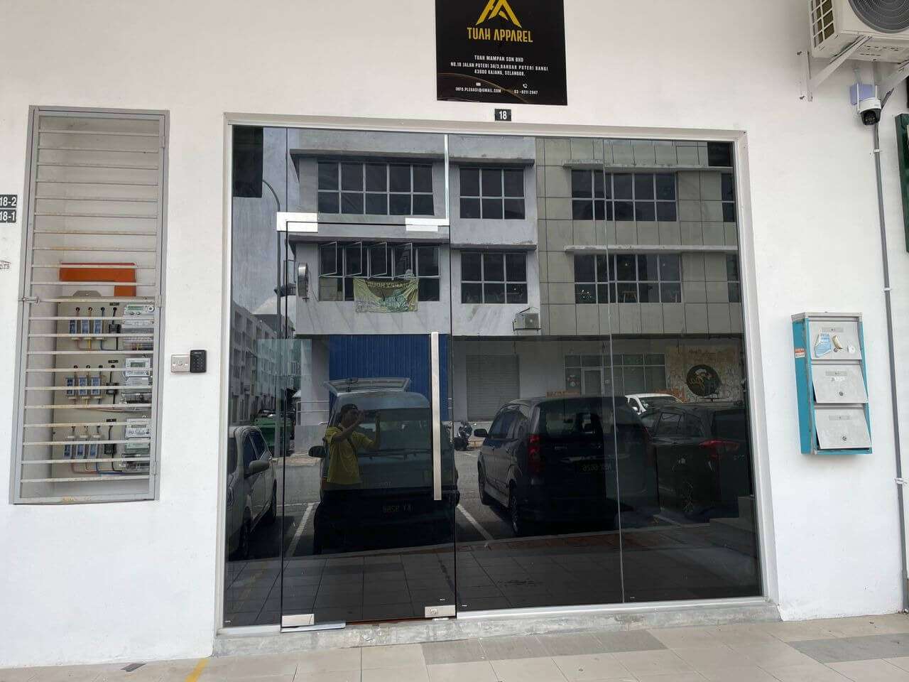 TINTED CERMIN TINGKAP MURAH RUMAH PEJABAT BANGUNAN CHERAS