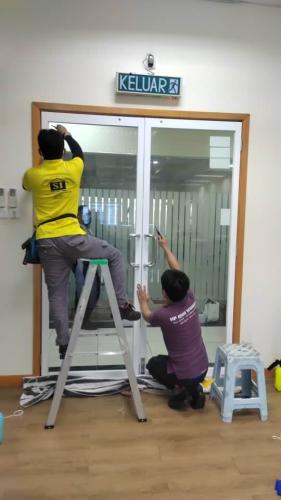 TINTED GLASS RUMAH PEJABAT KOMERSIAL TTDI GROVE