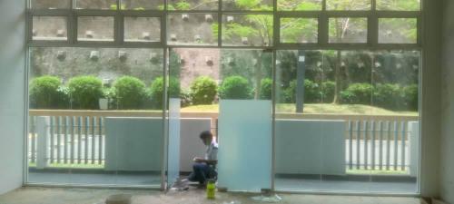 TINTED GLASS RUMAH PEJABAT KOMERSIAL TITIWANGSA